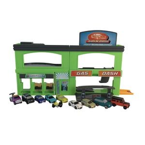 Hasbro Micro Machines Gas N Dash Playset Green with 10 Vehicles 2020 Complete